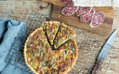 Torta salata ai carciofi, pinoli e Salame Felino IGP